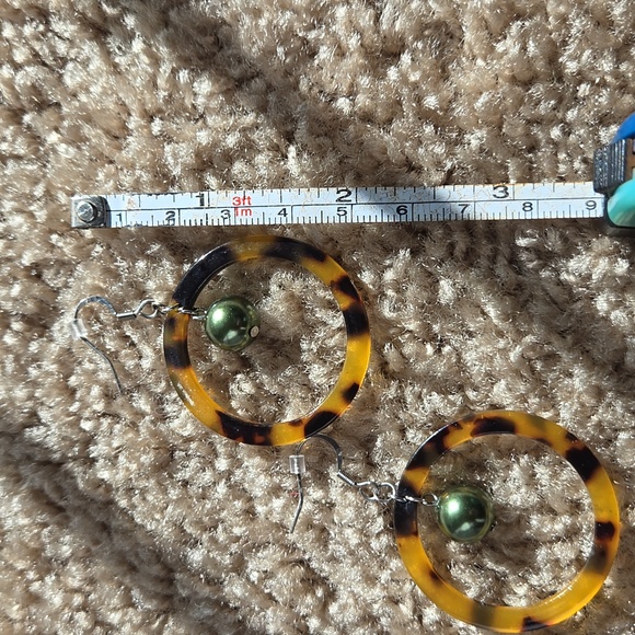 Faux Tortoise Shell Earrings with Green Shell Pearls - Picture 3 of 4